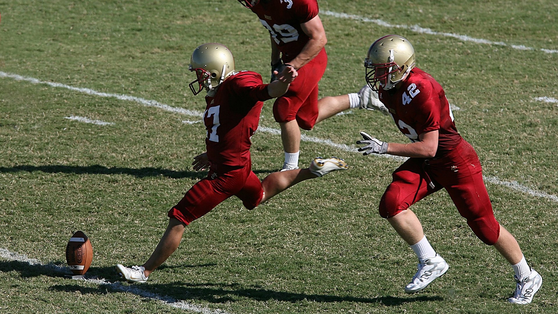 中超俱乐部参与社区活动提升城市归属感和影响力，中超俱乐部的发展