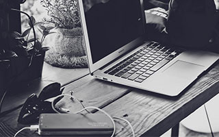 爱游戏电竞-_红土盛放：泥土场上的激情与荣耀_，红土是红泥吗